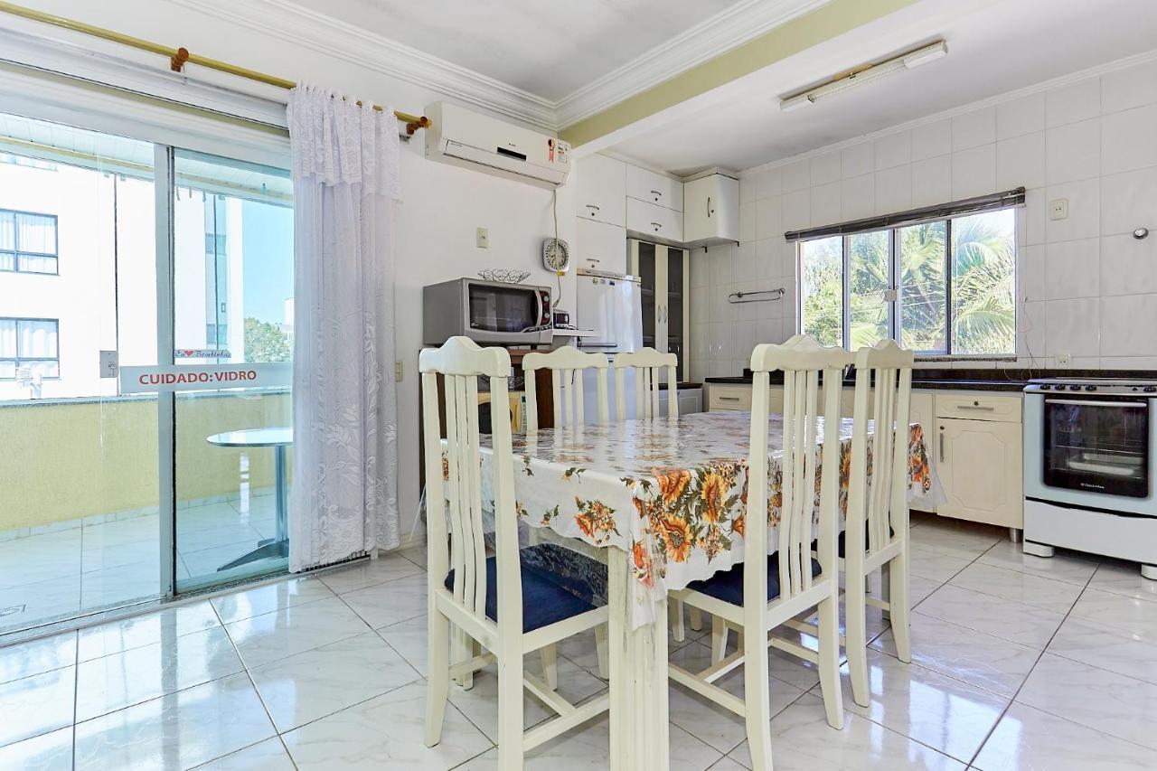 1040 - Departamento 2 Quartos Na Rua Pirajica . 200 M Da Praia Bombinhas Centro Экстерьер фото